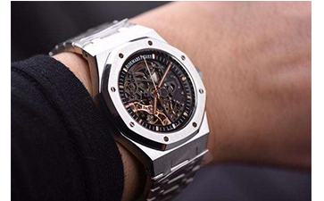 怎樣辨別愛彼手表的真假？